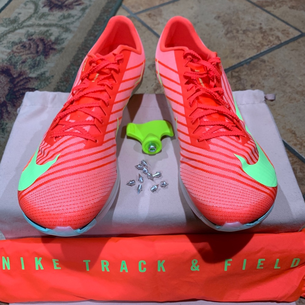 Nike MaxFly 2 Track and Field Sprint Spikes - Picture 2 of 15
